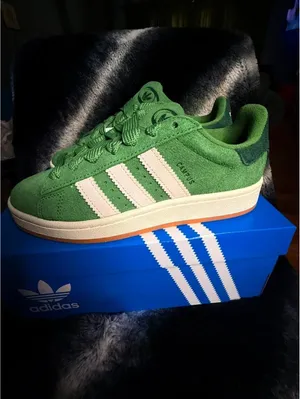 Adidas Campus 00s Green Suede Sneakers Women’s Size 7 NWT Gum Sole thumbnail 4