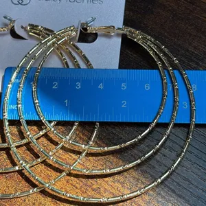 Daisy Fuentes Gold Hoop Earrings thumbnail 4