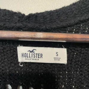 Black Hollister Cardigan thumbnail 2