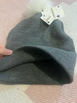 Forever 21 Gray White Faux Fur Ribbed Knit Snow Winter Fall Beanie Hat thumbnail 2
