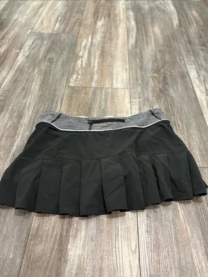 LULULEMON Black & Gray Ruffle Skirt Size 6 thumbnail 4