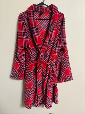 Victoria's Secret Red Plaid Fleece Robe Cozy Cottage Lounge Size Medium Large thumbnail 1