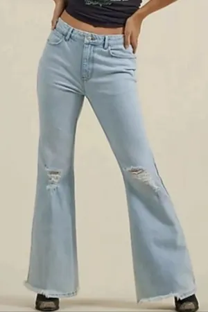 {10x32} Wrangler High Rise Fierce Flare Light Blue Denim Jeans Women's thumbnail 1