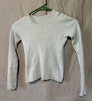 Lululemon long sleeve thumbnail 1