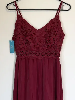 NWT Cupshe Burgundy Crimson V-Neck Lace Bodice Sleeveless Maxi Dress - Medium thumbnail 5