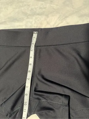 Under Armour Black Women's Athletic compression Shorts size XL thumbnail 9