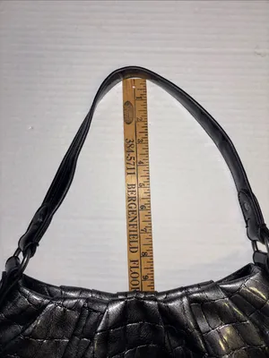 Simply Vera By Vera Wang Gray Silver Metallic Faux Leather Shoulder Bag thumbnail 10