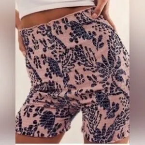 Free People Womens Maia Floral Smocked High Waisted Shorts Size XS Pink Black thumbnail 2