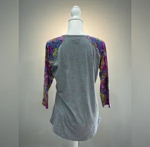 SALE! Gray Lularoe Raglan Sleeve Top Size M EUC thumbnail 2