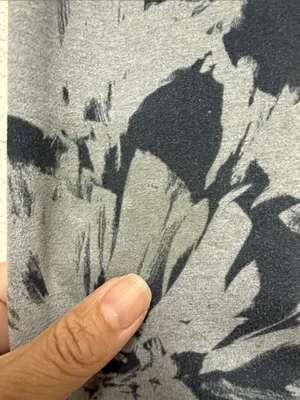 VUORI *flawed* Floral Print Black & Gray Leggings Estimated Size Small thumbnail 3