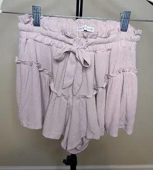 Sincerely Jules‎ Women's Pink Ruffled Tie-Waist Shorts size-S thumbnail 1