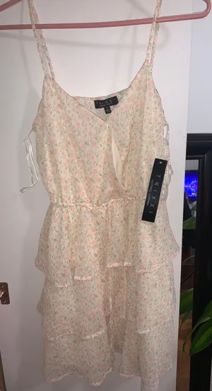 Trixxi Clothing Company White Floral Dress thumbnail 1