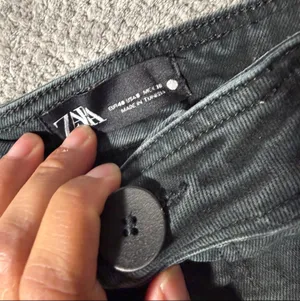 Zara Marine Straight High Rise Wide Leg Jeans Charcoal Gray Raw Hem Size 8 #1900 thumbnail 3
