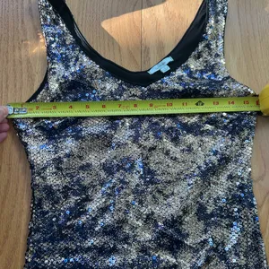 Soprano Sleeveless Metallic Gold Festive Party Mini Dress Size Small Fitted HOCO thumbnail 9