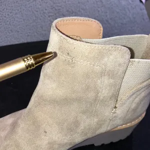 DV Dolce Vita RIELLE Suede‎ Lug Sole Wedge Chelsea Boots Women 8 Waterproof thumbnail 8