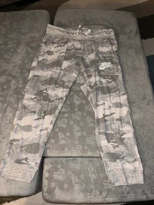 Nike Cropped Jogger Pants thumbnail 1