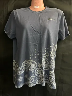 Hollister Navy and White Paisley Bandana-Print Short Sleeve Tee MD thumbnail 1