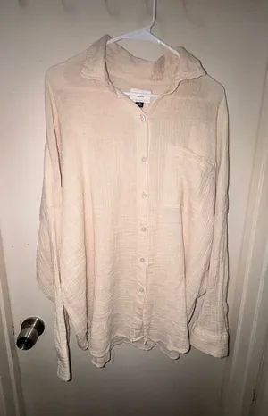 American Eagle Outfitters Cream Long-Sleeve Button-Down Shirt thumbnail 1