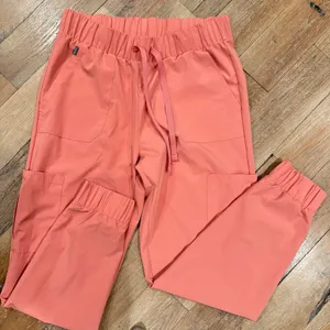 Hanes Comfort Fit Women's Scrub Joggers in Rose Pink, Size Medium thumbnail 5