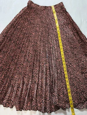 Pull&Bear pleated midi skirt in animal print size XS thumbnail 11