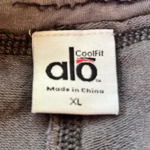NWT ALO Yoga Pants Granite/Gray Wide Leg Bamboo Joggers Sweatpants Loungewear XL thumbnail 7