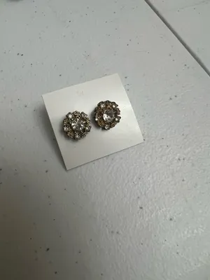 Macy's Flower gold and diamonds earrings thumbnail 2