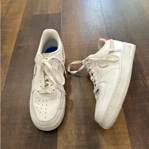 Nike Air Force 1 Low White Leather Sneakers Women’s Size 8 thumbnail 12