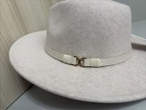Time and Tru New! Beige Felt Women's Hat one size thumbnail 4