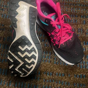 Nike Women's Black and Pink Athletic Shoes thumbnail 4