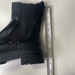 Target‎ Women's Black Faux Leather Chelsea Lug Sole Boots Size 7 thumbnail 4