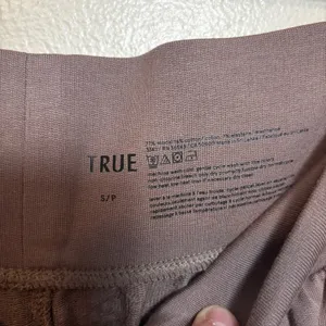 True & Co. Women's Any Wear Pants Cropped Wide‎ Leg Pant Mushroom Brown Small thumbnail 4