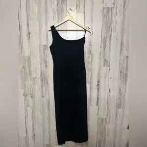 Maggy London Black One Shoulder Formal Gown | Size 6 | Elegant Slit Maxi Dress thumbnail 9