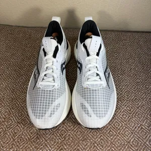 Saucony Freedom Crossport Women’s Sz 9.5 White Running Shoes Sneakers Gorpcore thumbnail 2
