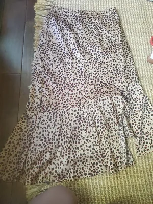 SheIn Leopard Print Midi Skirt in Beige and Black Size Small Ruffle M thumbnail 1