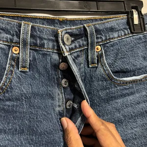 Levi’s 501 Denim Button Fly size 26 Shorts thumbnail 2