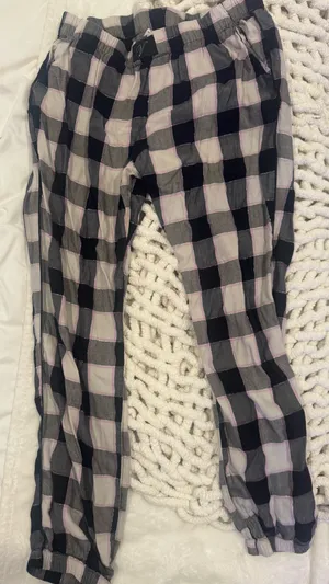 Victoria's Secret pj bottoms thumbnail 1