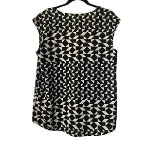 J. Crew Factory White & Black Geometric Cap-Sleeve Tank‎ Blouse Size 10 thumbnail 2