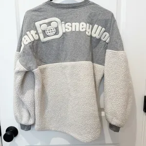 Disney Womens Sherpa Fleece Spirit Jersey Shirt XS Gray Vacation Travel Parks thumbnail 4