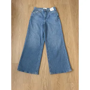 Fabletics High Rise Wide-Leg Jeans Med Wash Womens 29 Short baggie NWT thumbnail 4