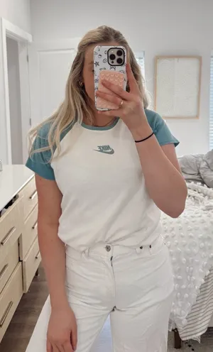 Nike Women's vintage Tee xl thumbnail 2