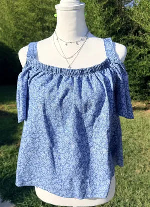 See You Monday Large Blue Paisley Cold Shoulder Top Blouse Boho Flutter Sleeve thumbnail 1