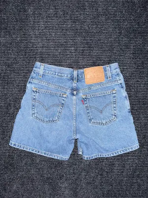 Vintage Y2K Levi’s Relaxed Fit Denim Shorts Women’s 7 / 27 Blue Cotton Jorts thumbnail 2
