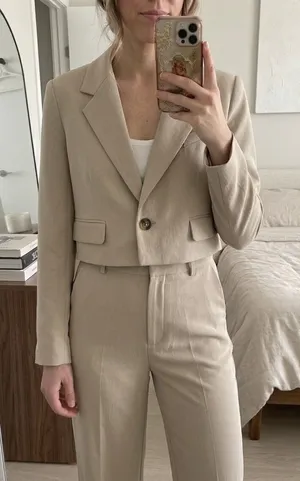 Aritzia Wilfred Generation Waist Cropped Blazer Beige Crepette Jacket Size 0 thumbnail 1