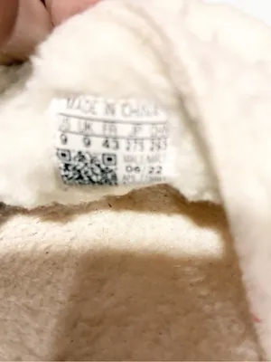 Adidas Adilette Cozy Slides Sandals Off White Size 9 thumbnail 4