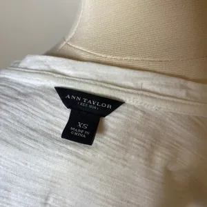 #21 AnnTaylor white T-shirt with elegant silver sequins thumbnail 3