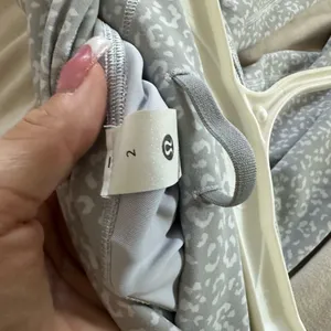 Lululemon Athletica Gray Leopard Print Leggings thumbnail 3