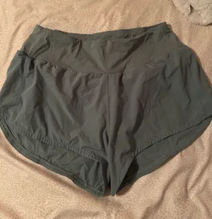 Shorts Green Size XL thumbnail 1