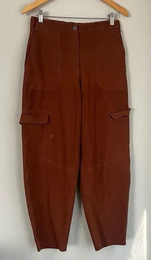 Lululemon Light Utilitech Cargo Pocket High Rise Pant Size 28 Roasted Brown thumbnail 1