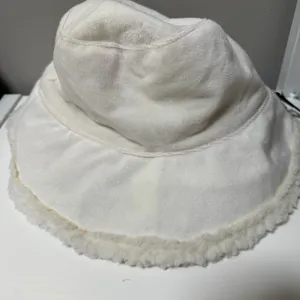Ed Hardy Women's Off White Suede Faux Fur Bucket Hat OS Skull Pink Roses NWT thumbnail 3