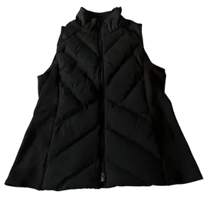 ATHLETA Inlet Quilted Puffer Vest Black Medium thumbnail 2